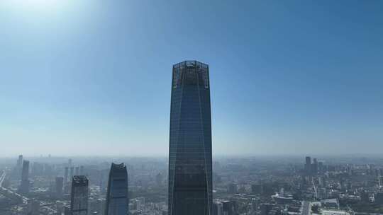 东莞民盈国贸中心航拍写字楼近景钢结构特写