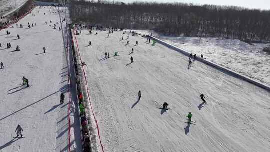 航拍 滑雪场人群 雪道 风景冬季旅游运动