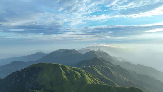 大气山峰森林航拍山川云海山脉壮丽山河风光