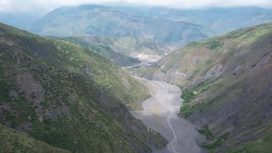 4K云南东川大山泥石流美景