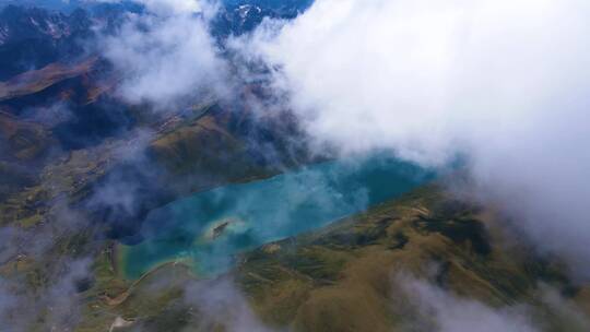 航拍高原雪山湖泊自然风光大好山河