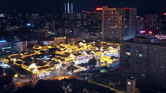 昆明金马碧鸡坊夜景