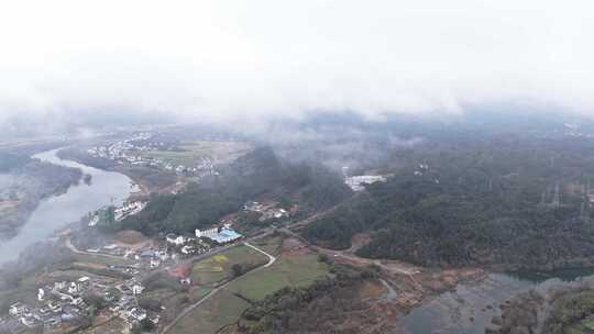 高空航拍安徽休宁县五城镇龙湾村