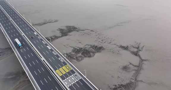 航拍嘉绍大桥钱塘江大地之树