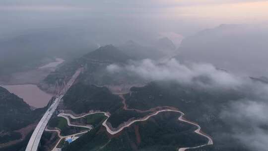 河流山川云雾桥梁建设风景航拍
