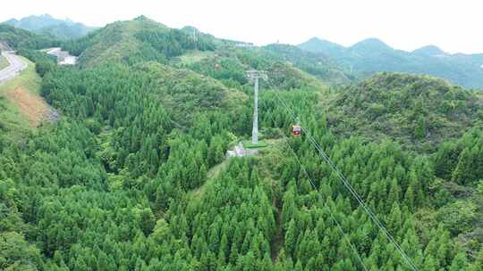 航拍中国凉都六盘水梅花山--世界第一索道