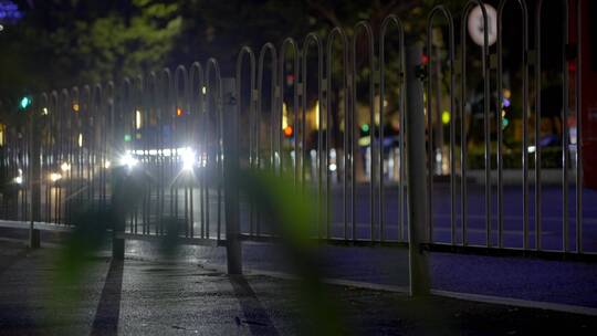 2023广州天河红绿灯写字楼加班夜景