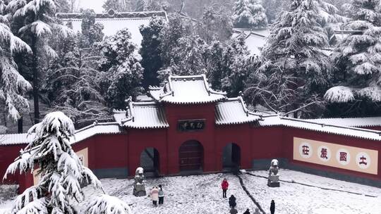 航拍洛阳白马寺雪景视频素材模板下载