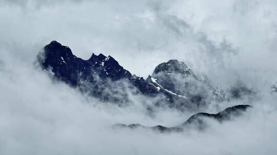 西藏雪山高山风云变幻0013