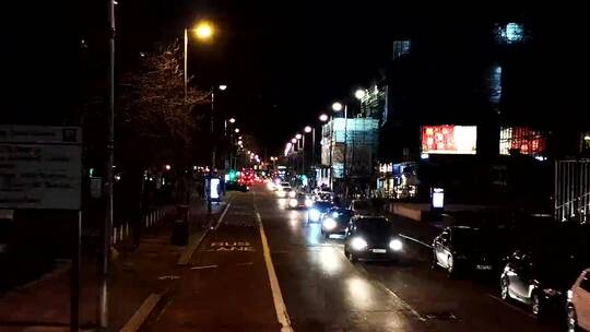 伦敦街头的夜景航拍