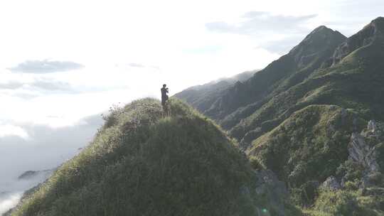 森林湖泊云海山川山脉云雾缭绕 青山绿水