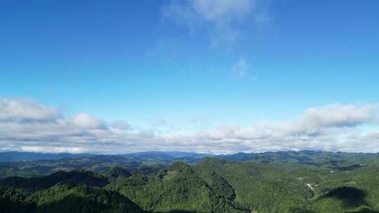 广元曾家山腹地的云天与大山