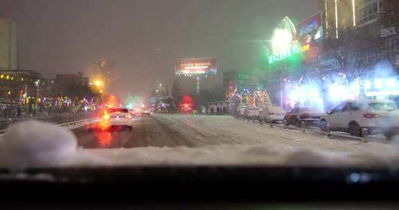 道路结冰 道路结冰 路滑 汽车 雪天开车