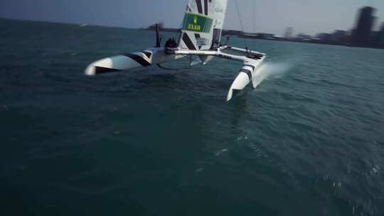 FPV穿越机无人机航拍帆船比赛帆船极速航行视频素材模板下载