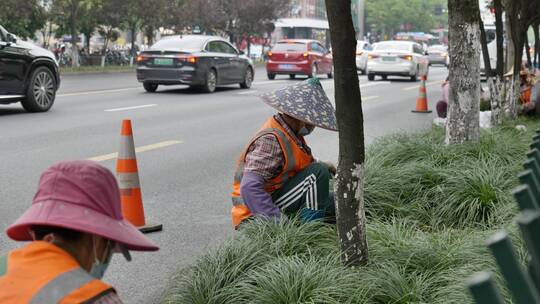 街头马路环卫工人