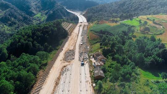 高速公路视频山区高速公路高填土施工工地