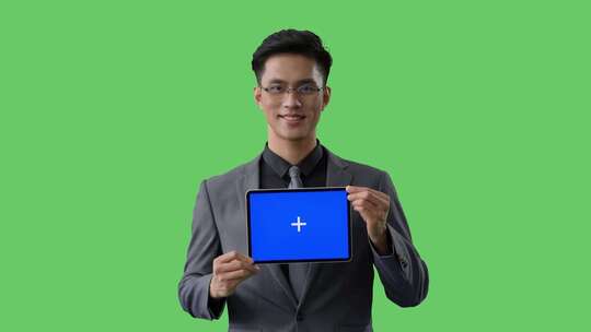 精品 · 绿幕蓝幕合成商务男性展示平板电脑