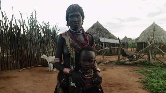 传统服装，母亲，女儿，非洲