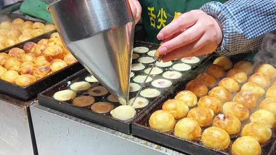 章鱼小丸子街边摊路边美食地摊摆摊美食