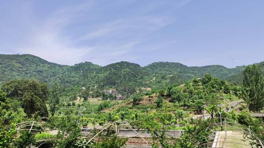 大山土房绿色植物风景旅游区