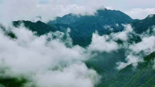 航拍陕西秦岭山脉圭峰山