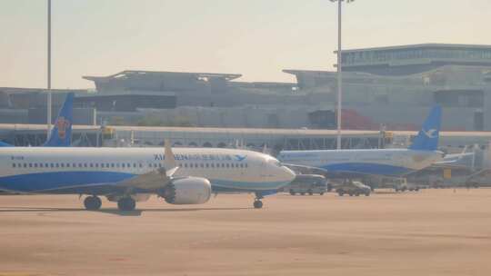 福建厦门高崎国际机场的厦门航空航班视频素材模板下载