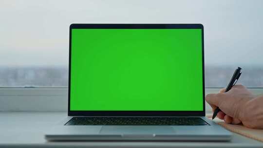 笔记本绿幕电脑和商务办公视频素材模板下载