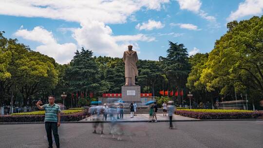 8K湖南大学东方红广场毛爷爷雕像全景延时