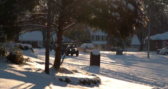 白雪覆盖的住宅区