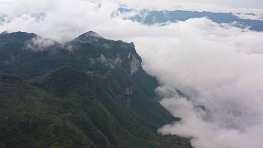 4k航拍高山峡谷云海