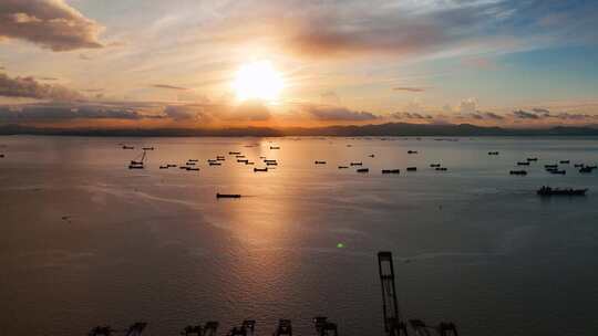 广州南沙港日出航拍集装箱码头港口最新素材