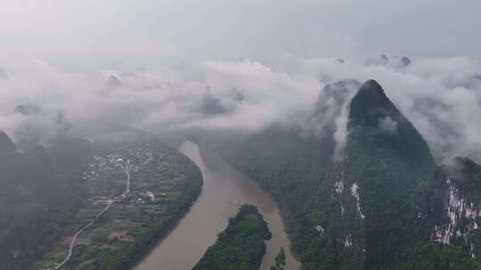 航拍桂林山水风光云雾缭绕
