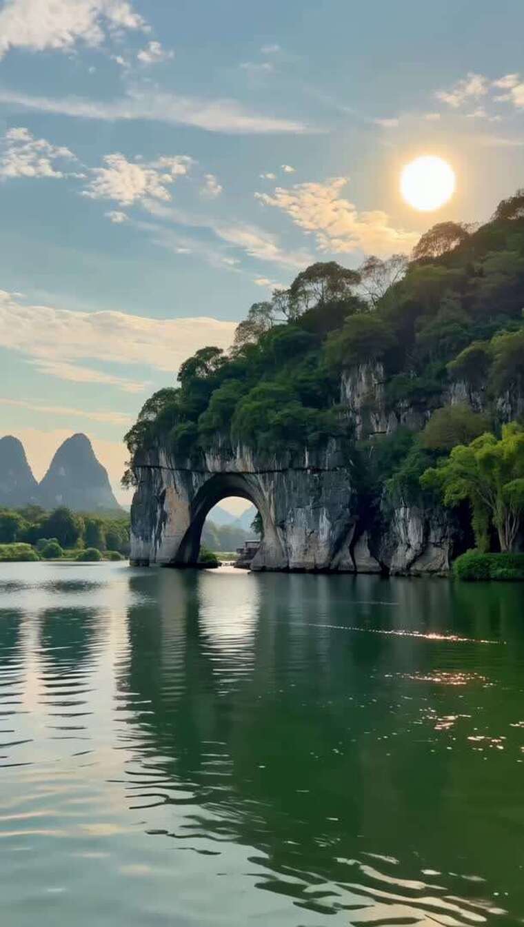 广西桂林漓江象鼻山风景