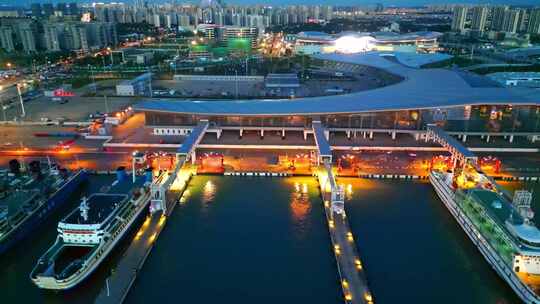 海南海口新海客运枢纽港口航拍夜晚蓝调夜景