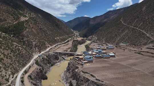 西藏丙察左公路普绒村玉曲峡谷自然风光航拍