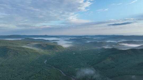 航拍黎明山川晨雾风景