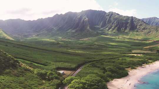 海岸边海边城市渔村航拍