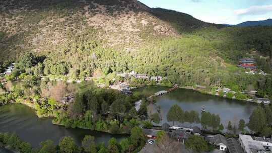 航拍云南丽江黑龙潭景区4A景区