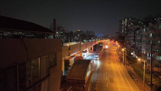 宜山路地铁站夜景