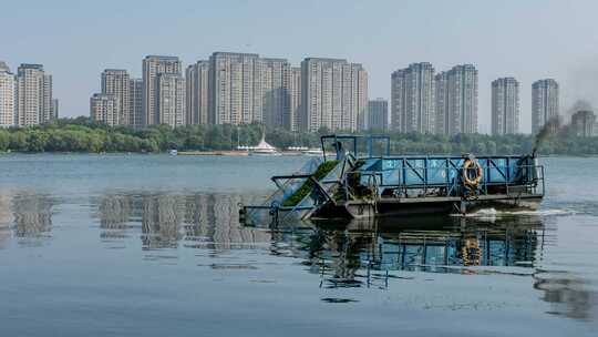 沈阳浑河保洁水草清理盛京大剧院城市环保