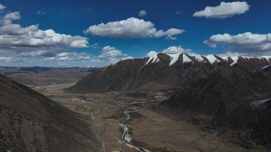 四川甘孜德格县雪山航拍雀儿山脉航拍