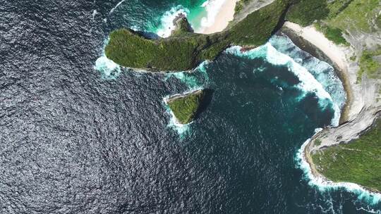 东南亚印尼巴厘岛佩尼达岛精灵坠崖自然风景