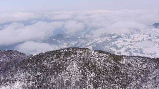 4k航拍恩施雪山雾凇峡谷风光