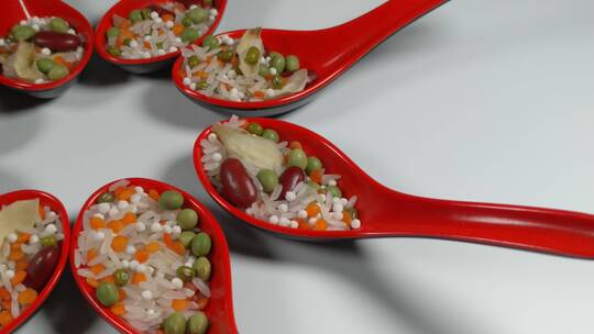 白底滑轨食品绿豆粥视频素材模板下载