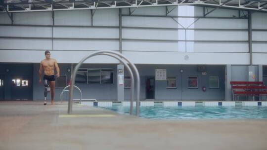 残奥会运动员准备游泳视频素材模板下载