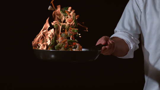 大厨烹饪炒菜火焰慢镜头超级特写视频素材模板下载