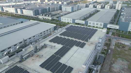 屋顶光伏发电站 太阳能电池板航拍4k
