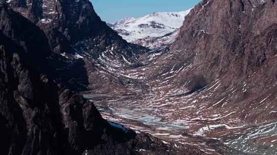 天山的峡谷视频素材模板下载