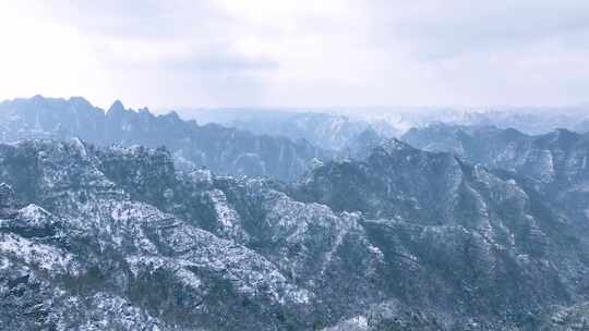 世界遗产地贵州施秉云台山大山雪景航拍