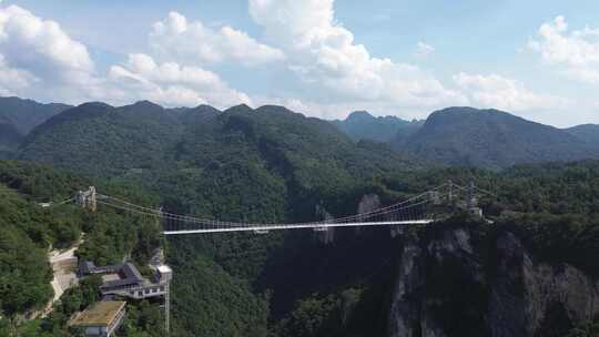 张家界大峡谷玻璃桥、峡谷电梯、峡谷风貌